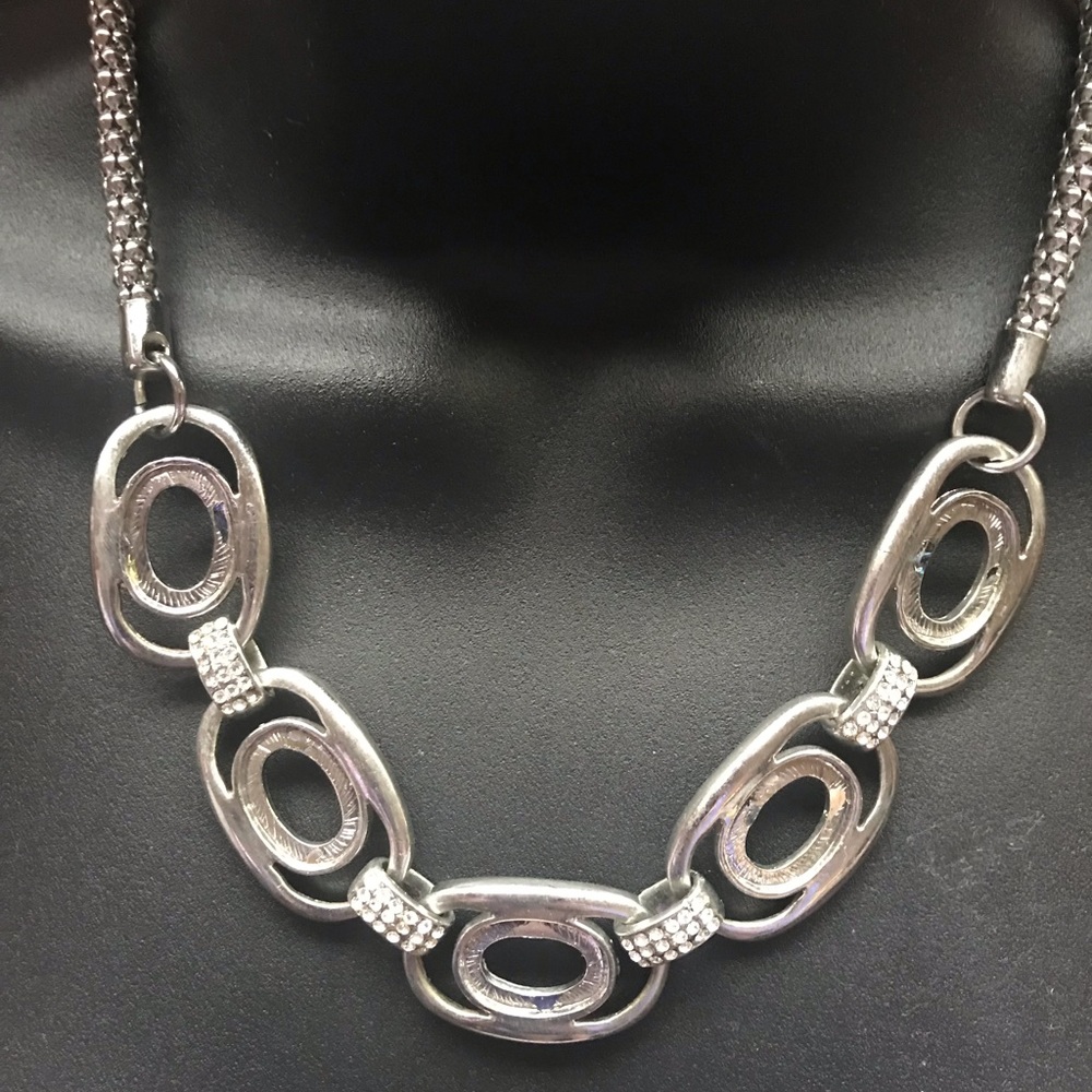 Fashion jewelry sparkly chain necklace